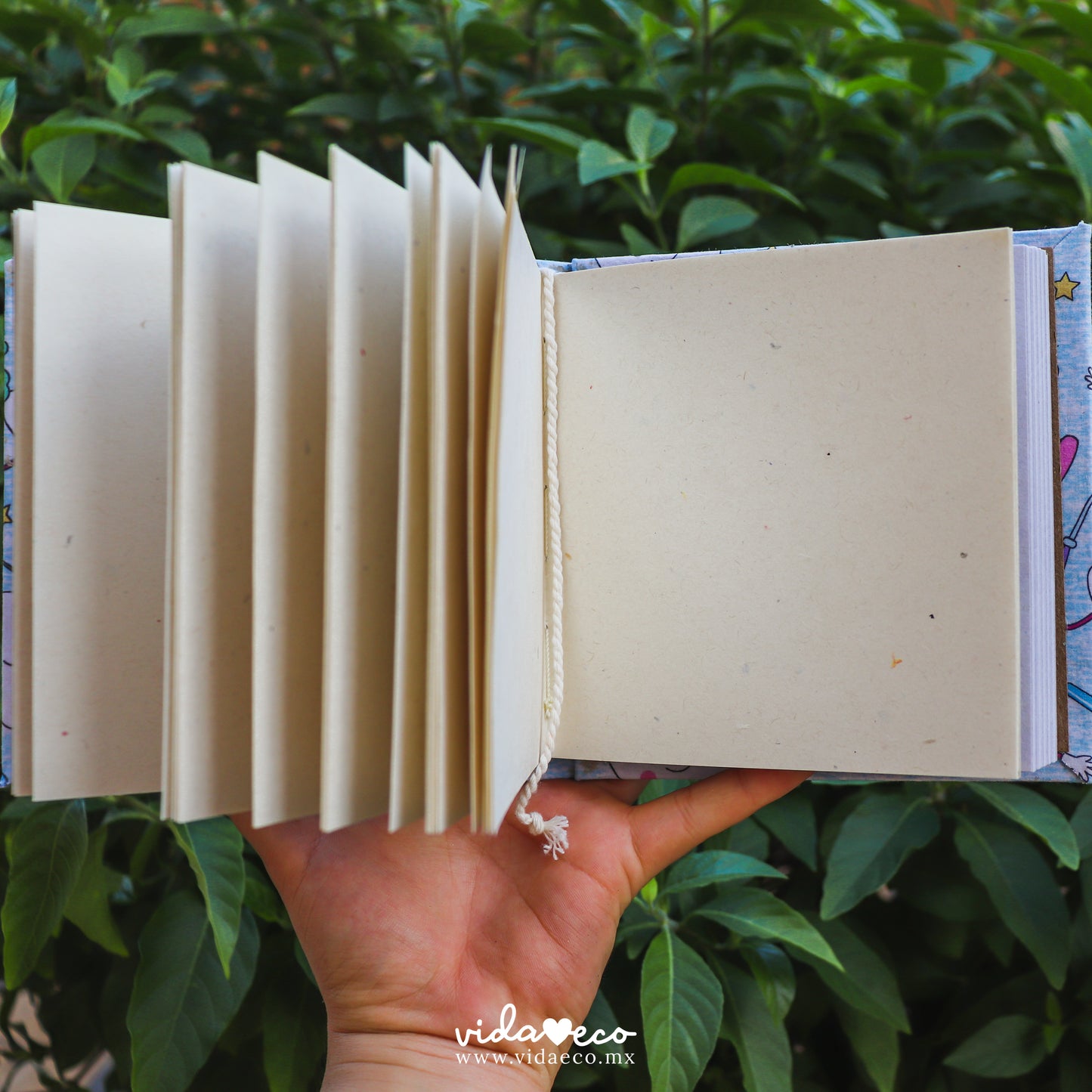 EcoLibreta Cuadrada Jardín Rosa